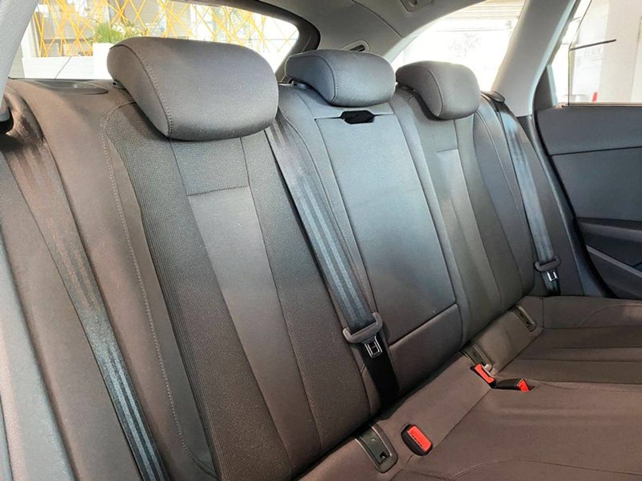 Audi A4 40 TDI S-line