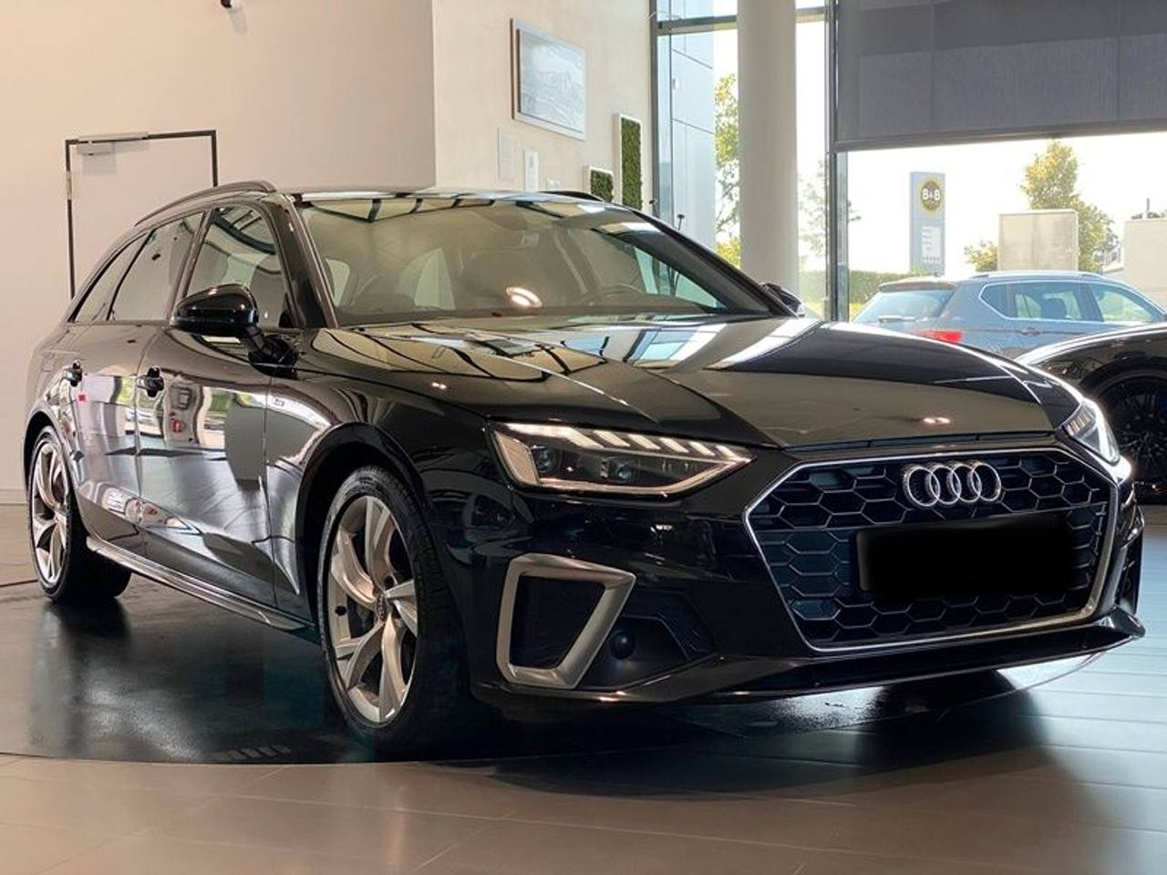 Audi A4 40 TDI S-line
