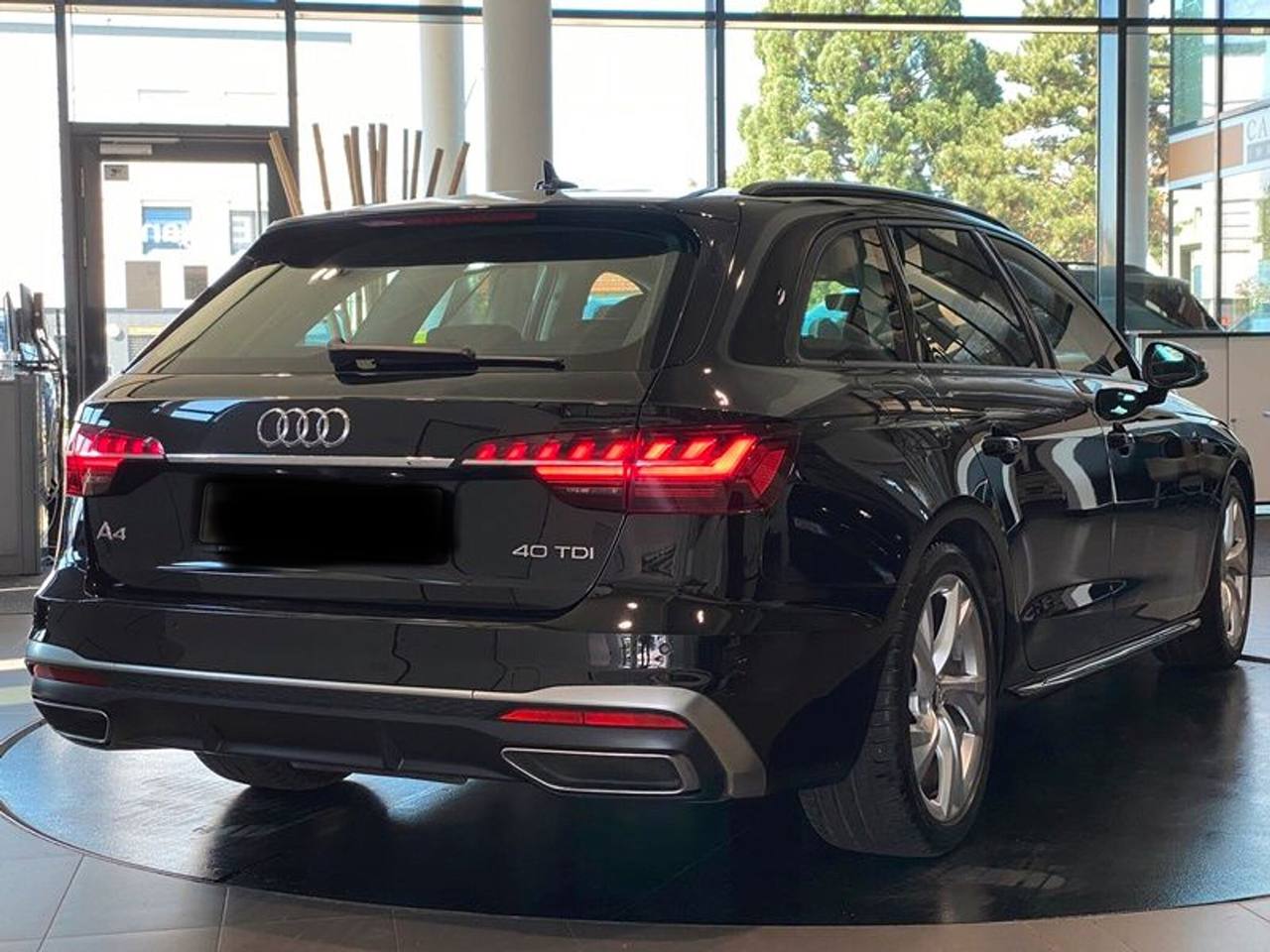 Audi A4 40 TDI S-line