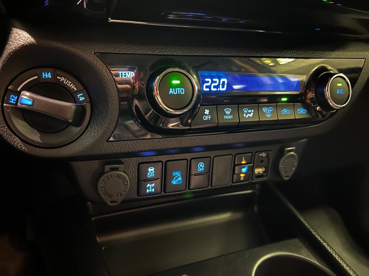 Toyota Hilux 4×4 Double Cab