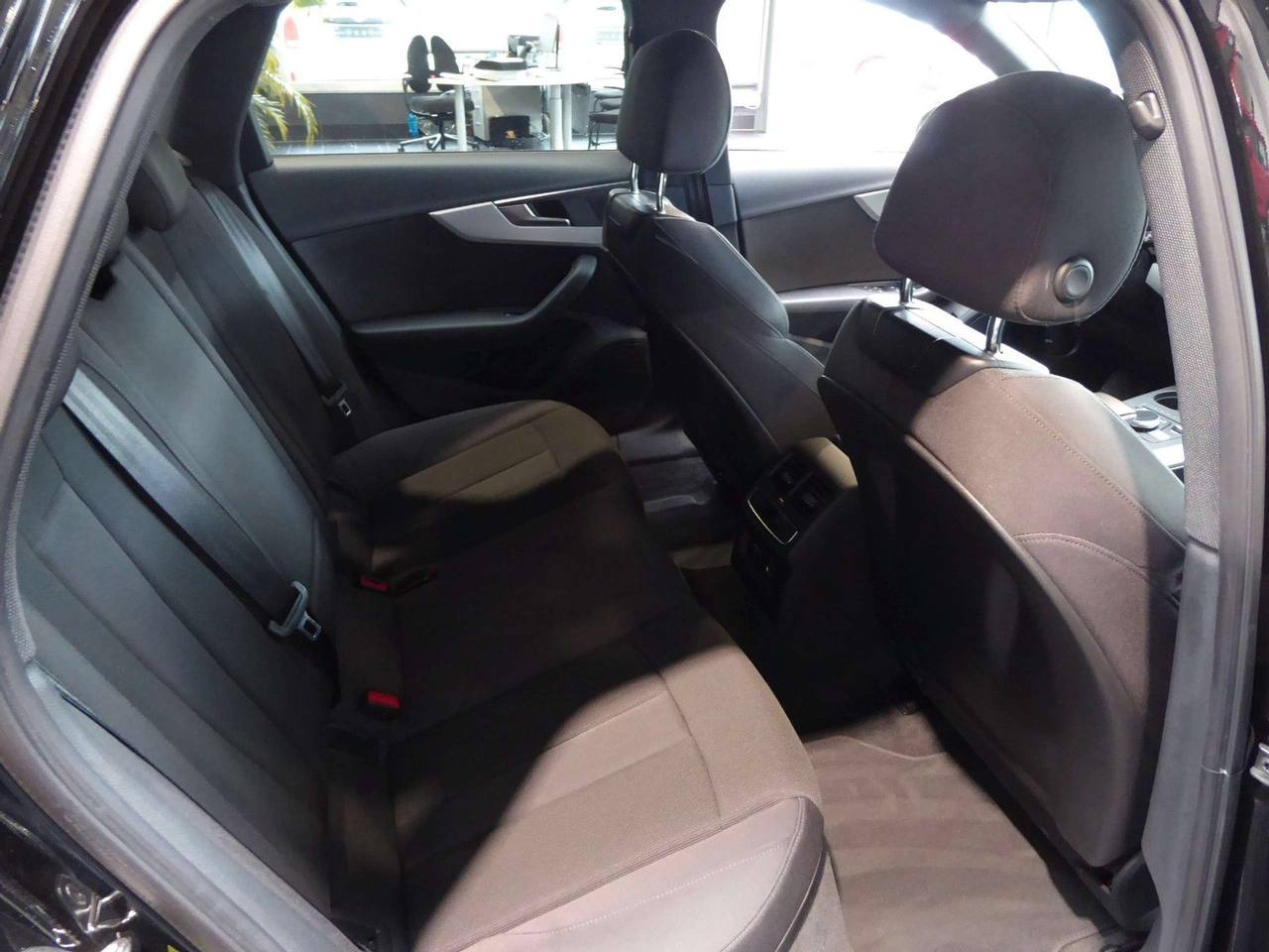 Audi A4 50 TDI quattro Tiptronic