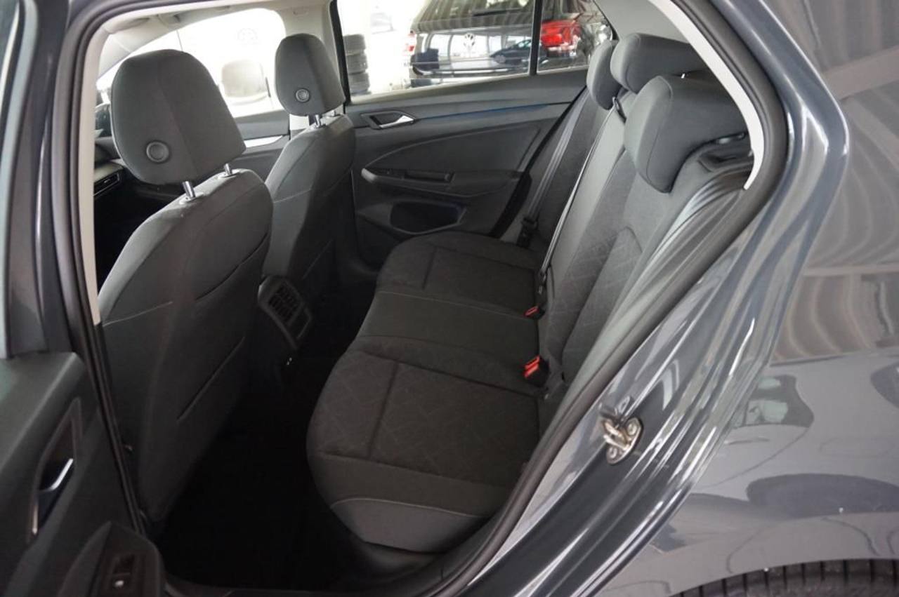 Volkswagen Golf 1.5 eTSI DSG