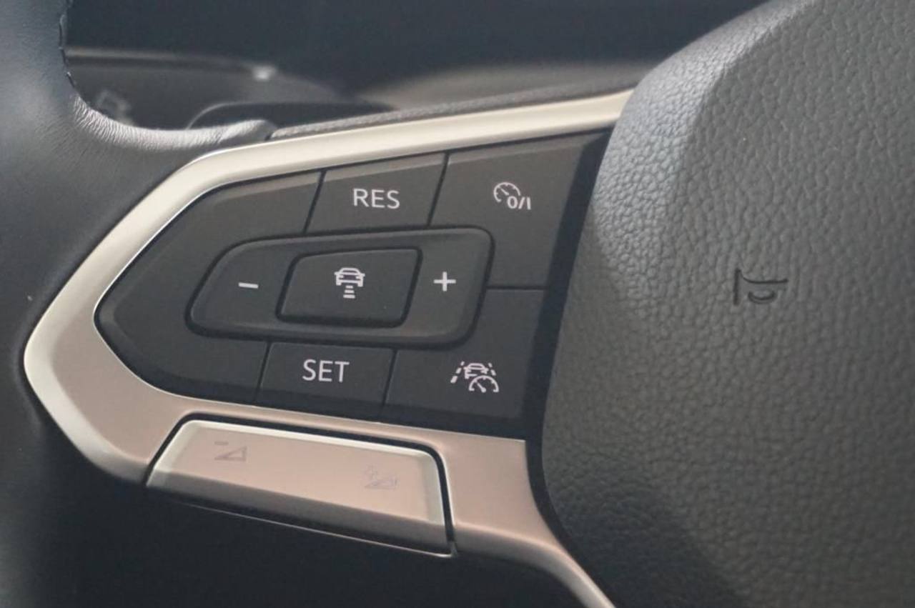 Volkswagen Golf 1.5 eTSI DSG