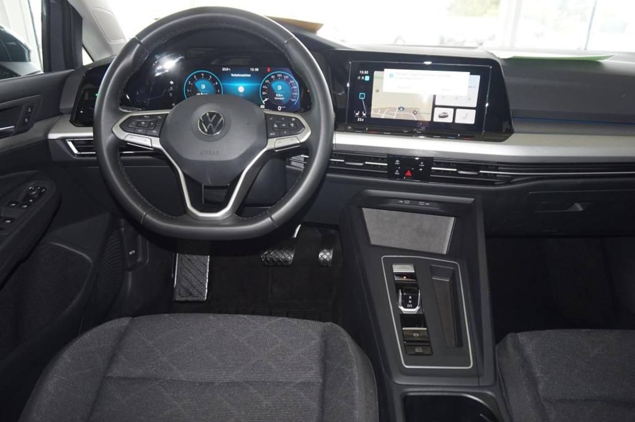 Volkswagen Golf 1.5 eTSI DSG
