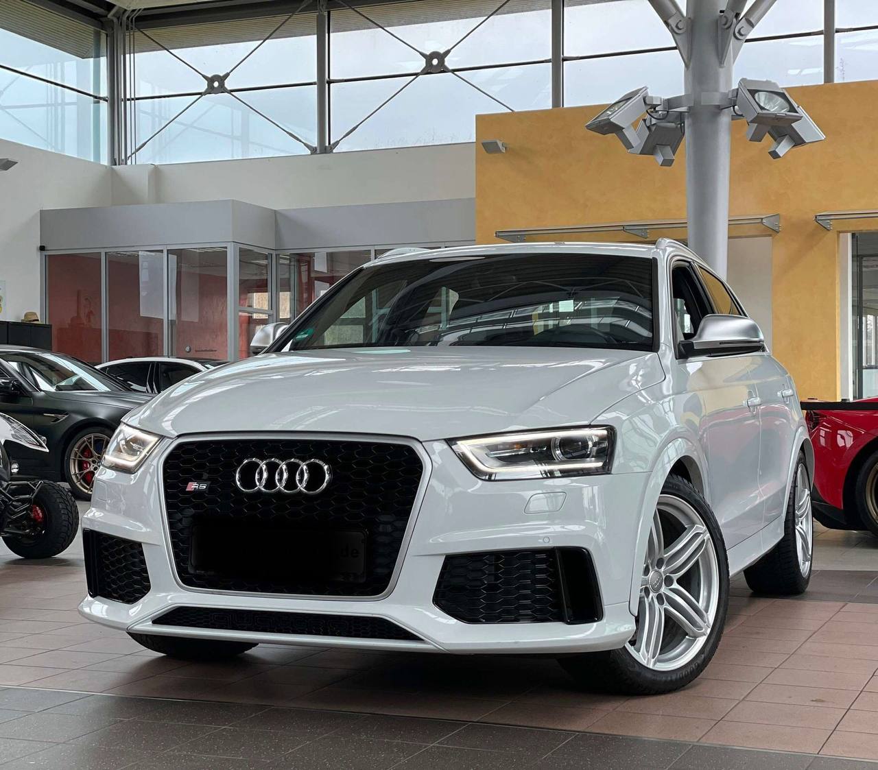 Audi RSQ3 2.5 TFSI quattro
