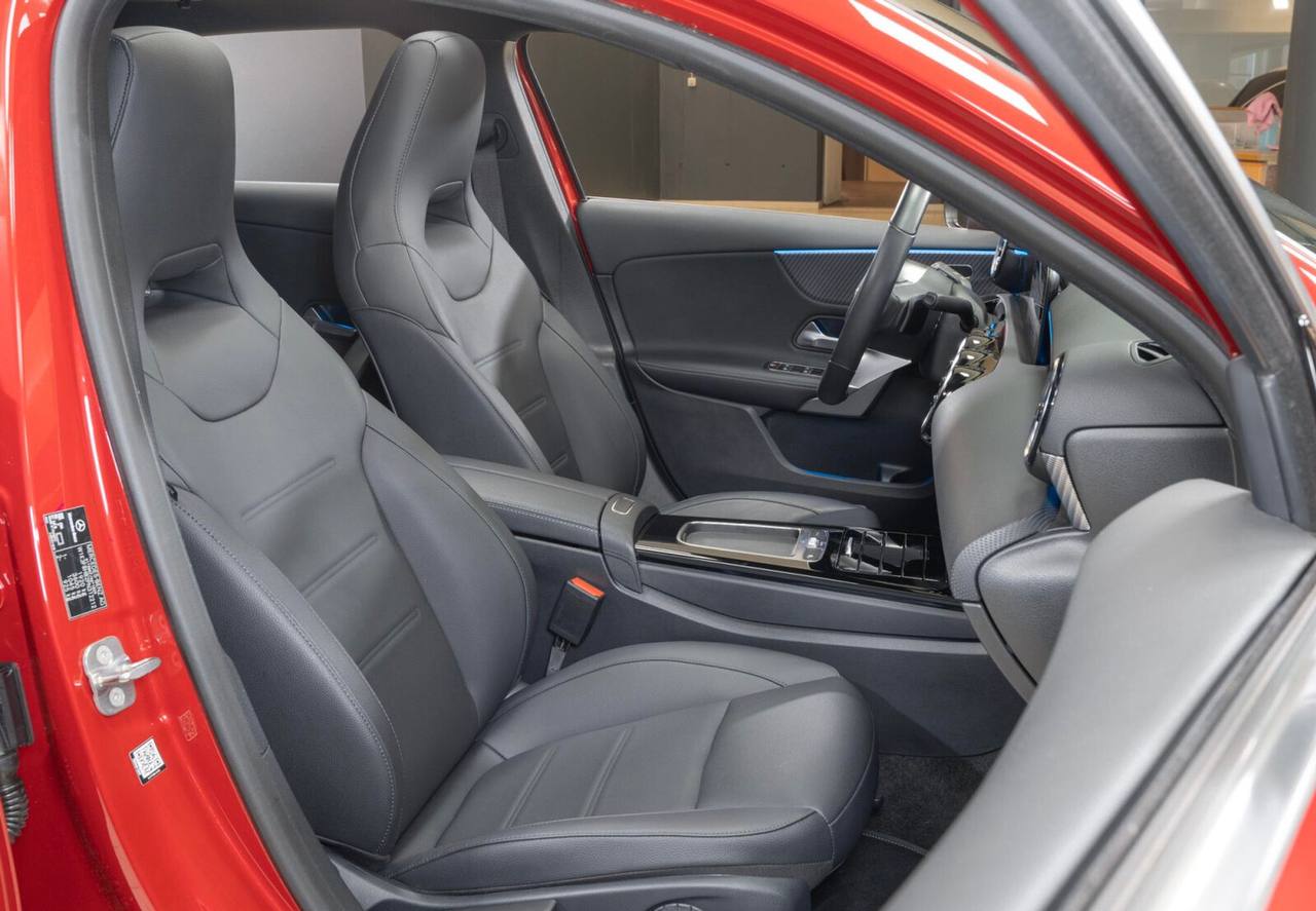 Mercedes-Benz A 200