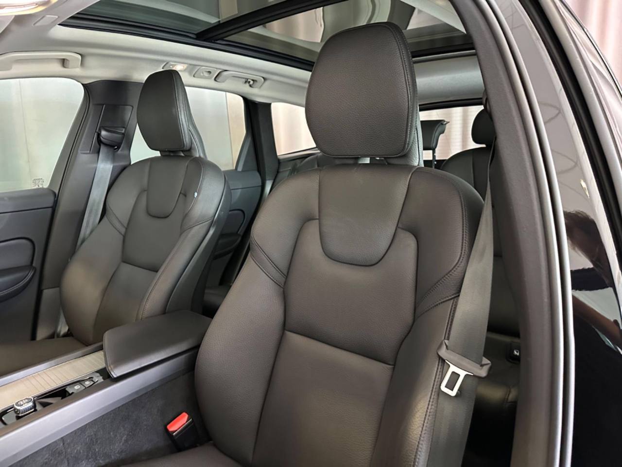 Volvo XC60 Dark Plus