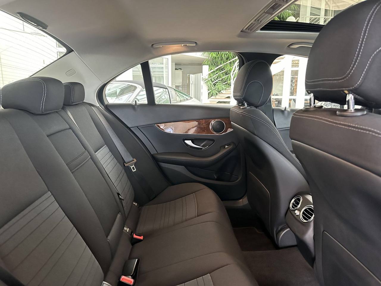 Mercedes-Benz C 200