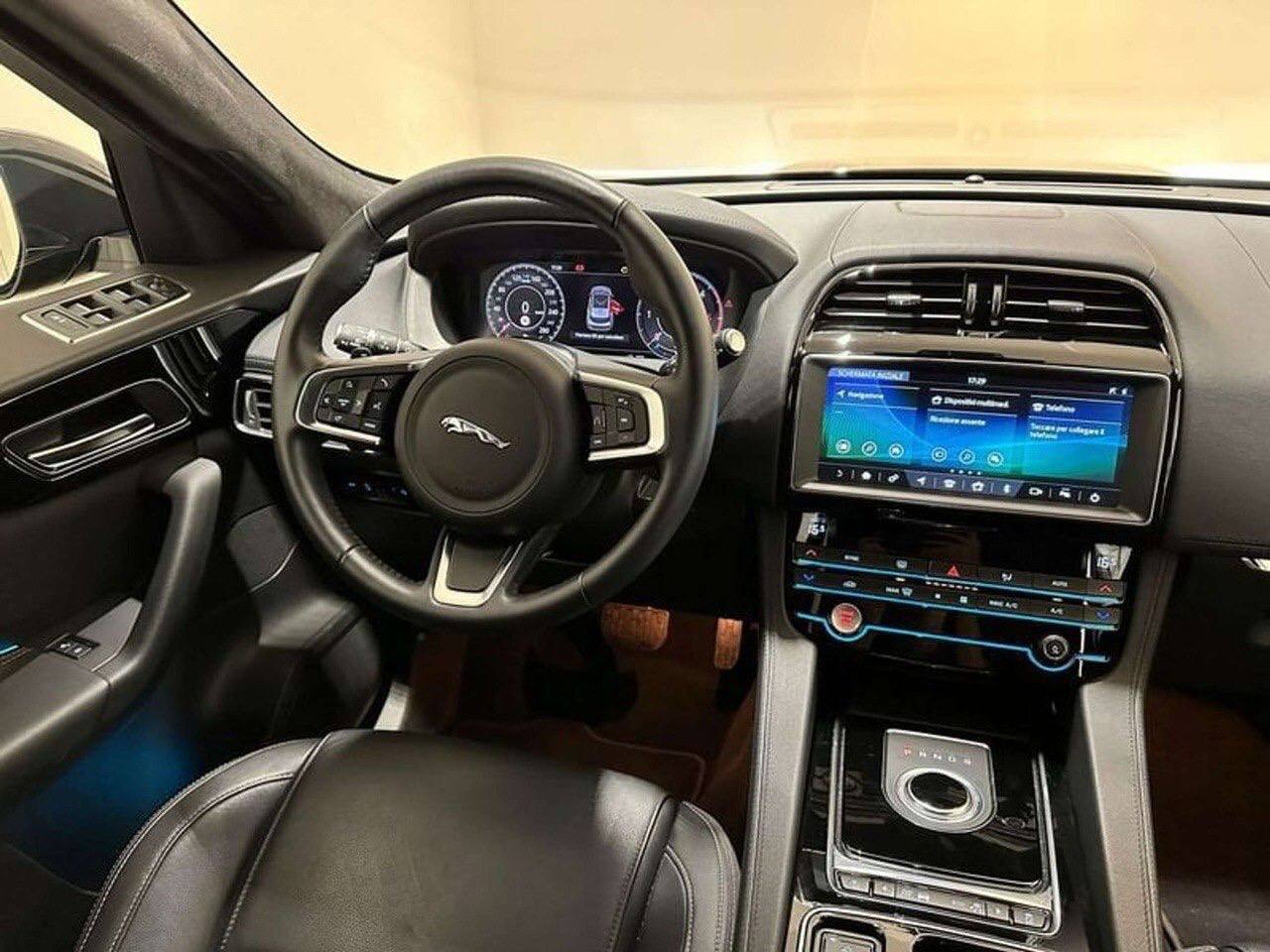 Jaguar F-Pace AWD Prestige