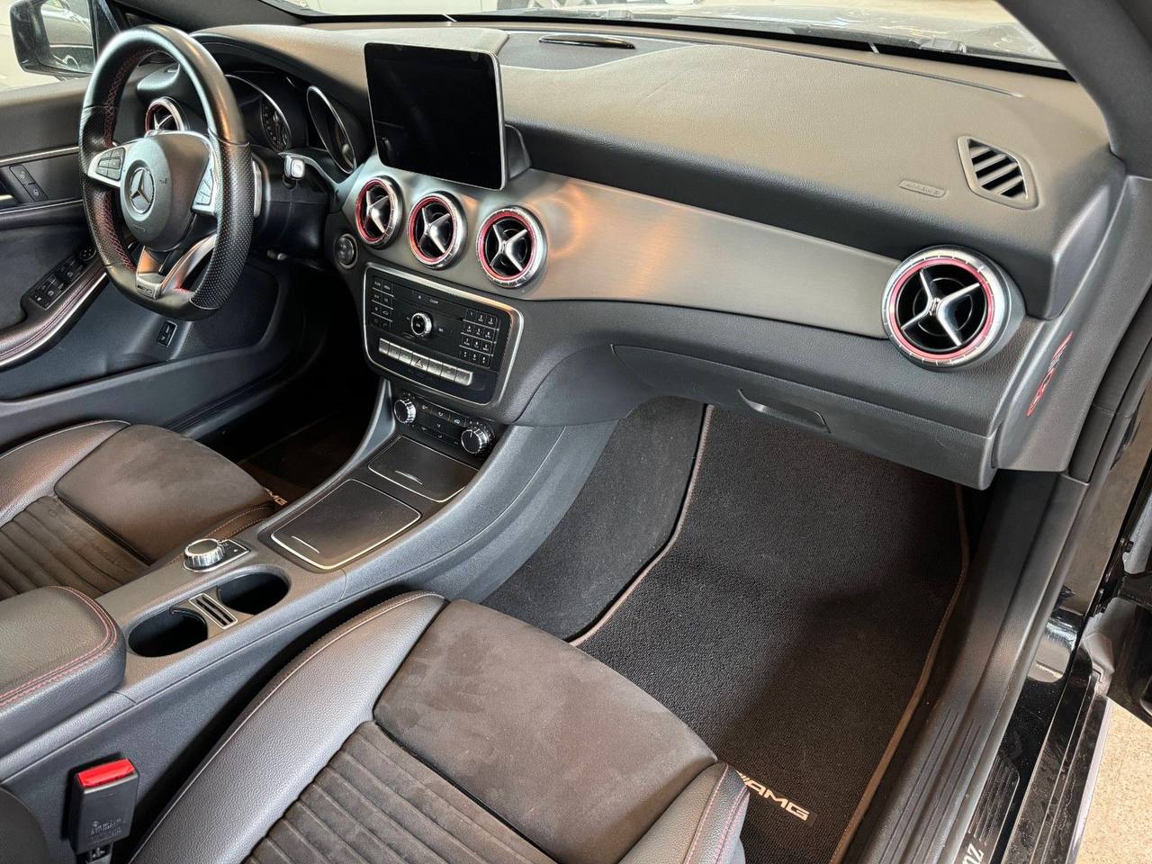 Mercedes-Benz CLA 220