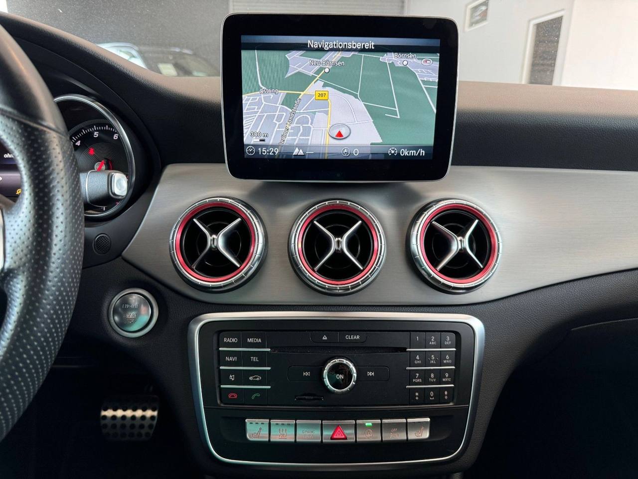 Mercedes-Benz CLA 220