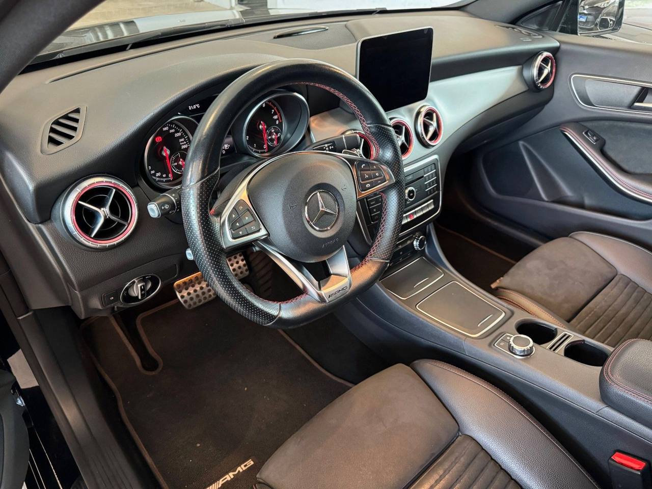 Mercedes-Benz CLA 220