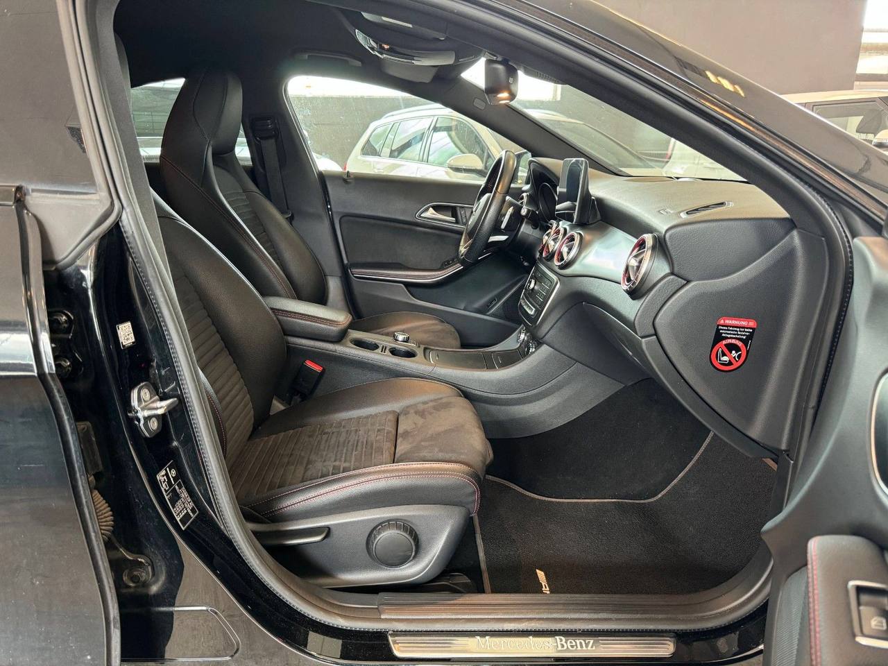 Mercedes-Benz CLA 220