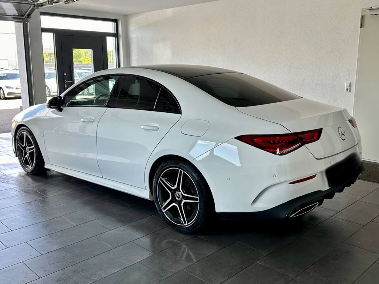 Mercedes-Benz CLA 180
