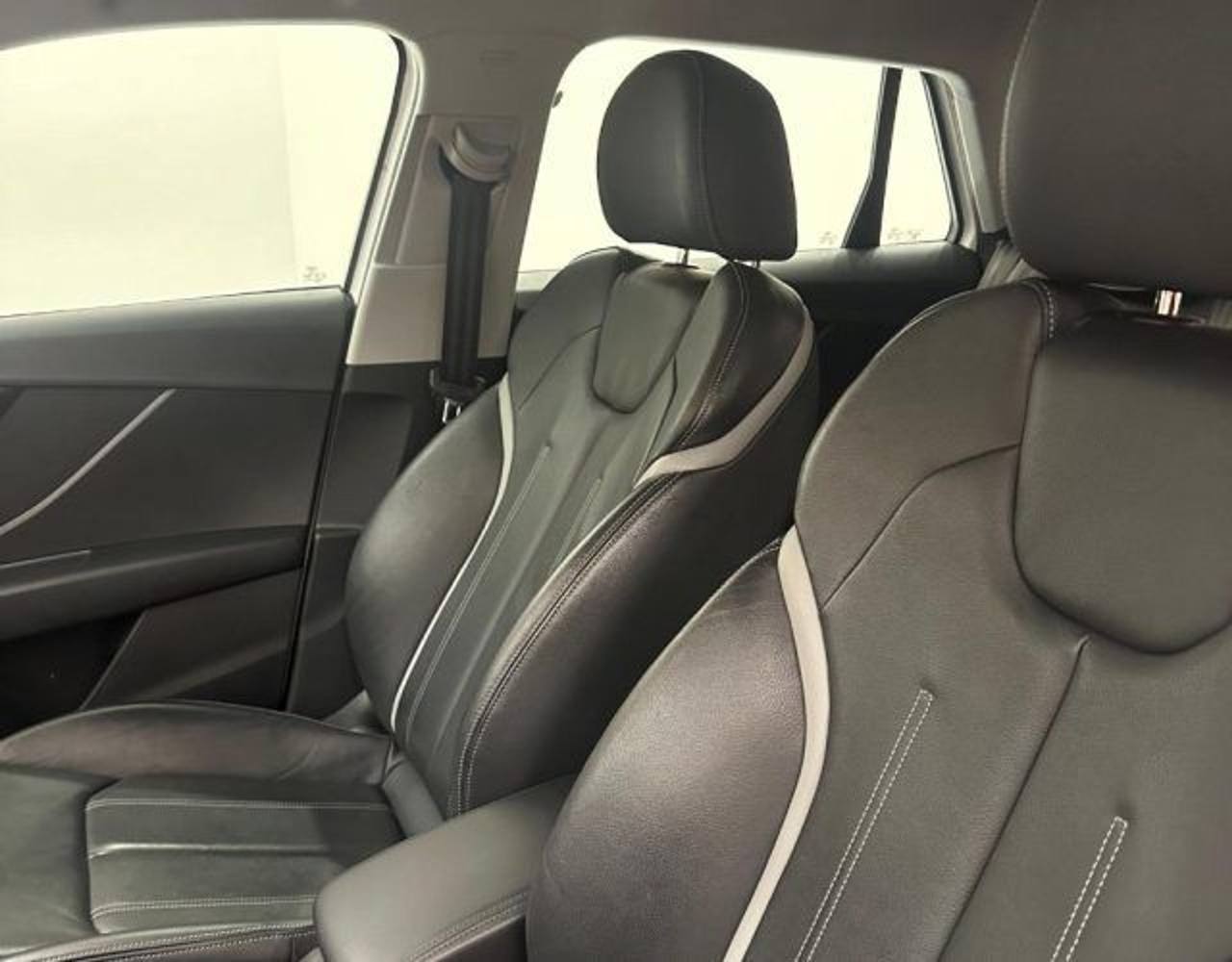 Audi Q2 35 TDI S tronic Business