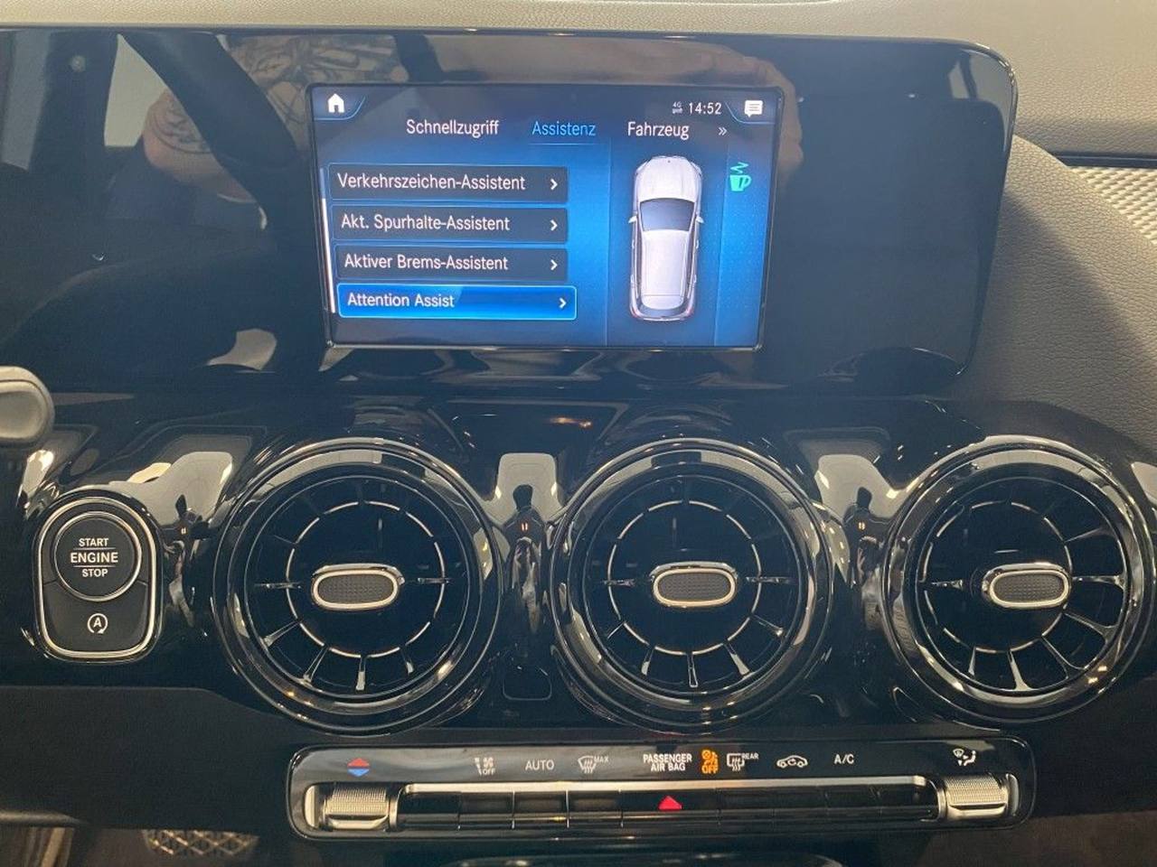 Mercedes-Benz GLA 180
