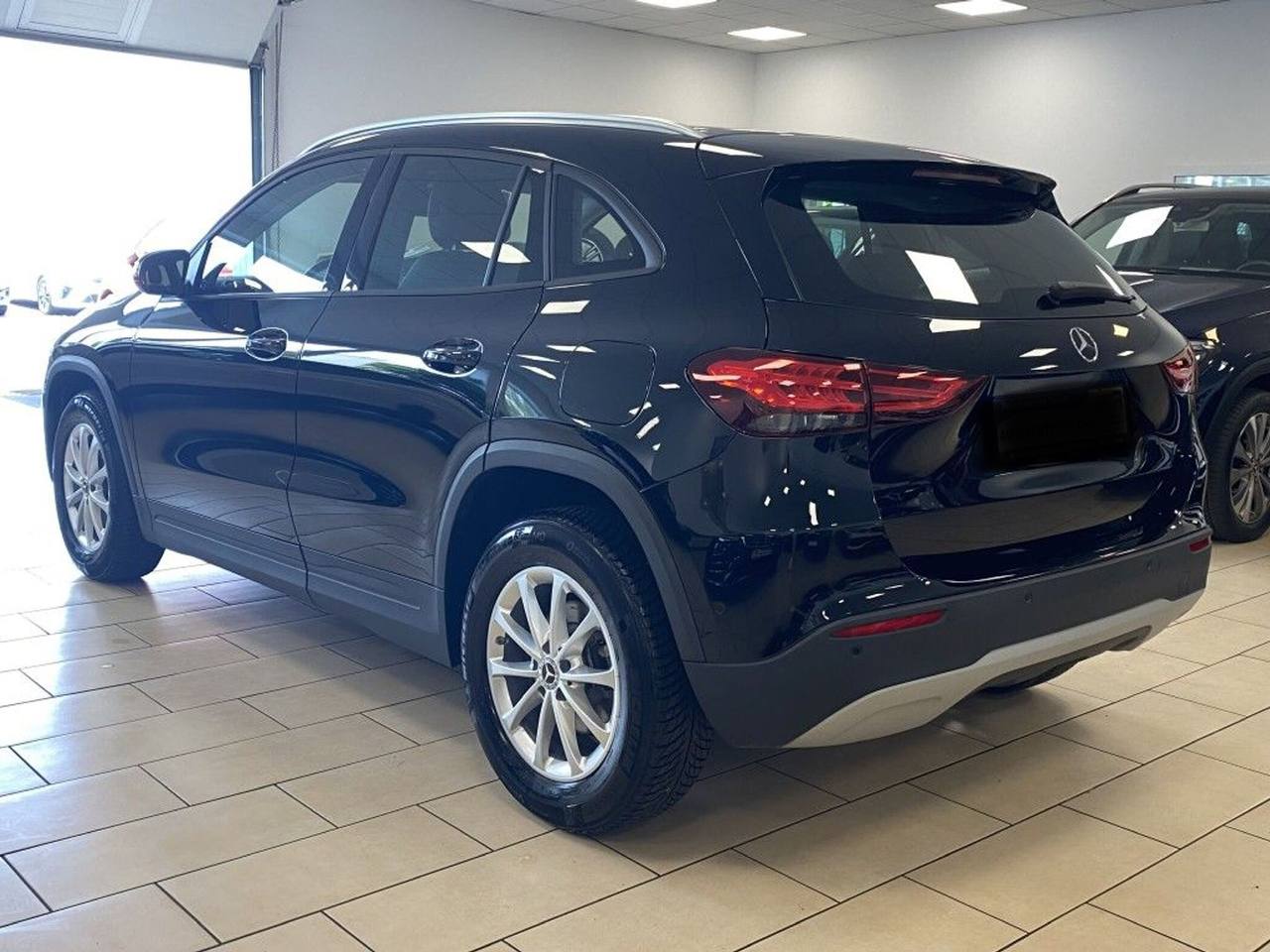 Mercedes-Benz GLA 180