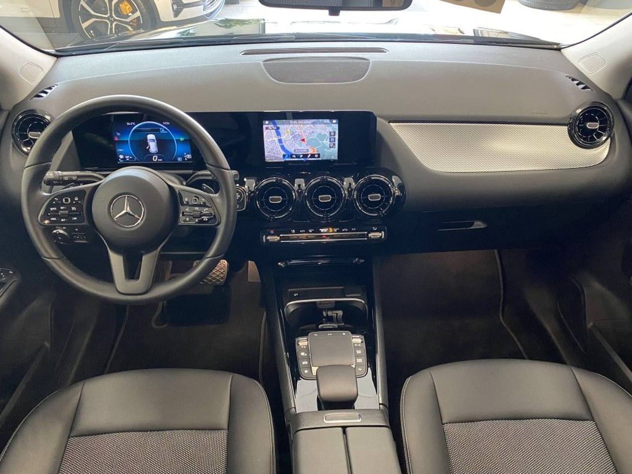 Mercedes-Benz GLA 180