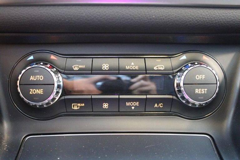 Mercedes-Benz GLA 220 d