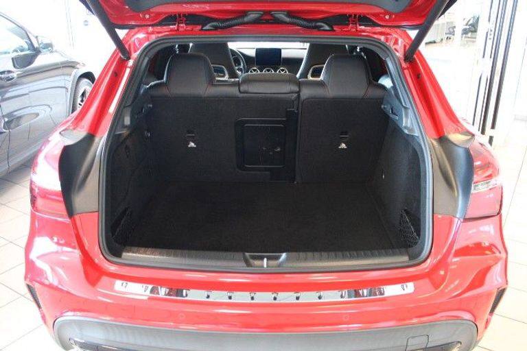Mercedes-Benz GLA 220 d