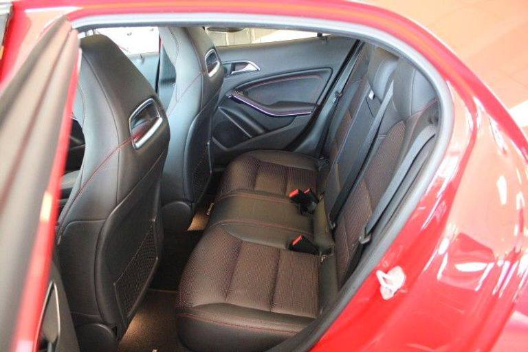 Mercedes-Benz GLA 220 d