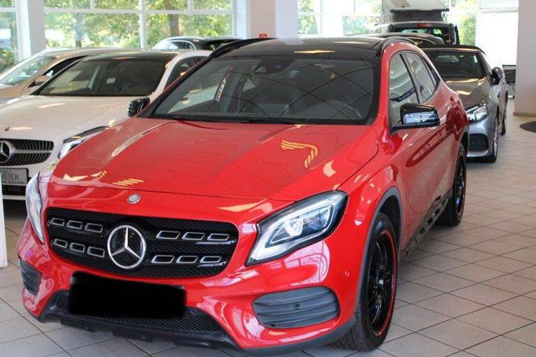Mercedes-Benz GLA 220 d