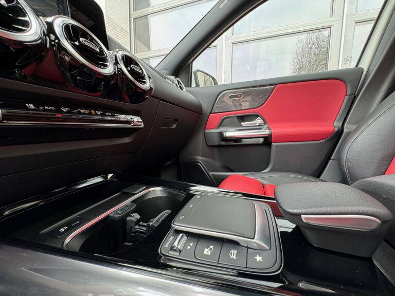 Mercedes-Benz GLA 200d