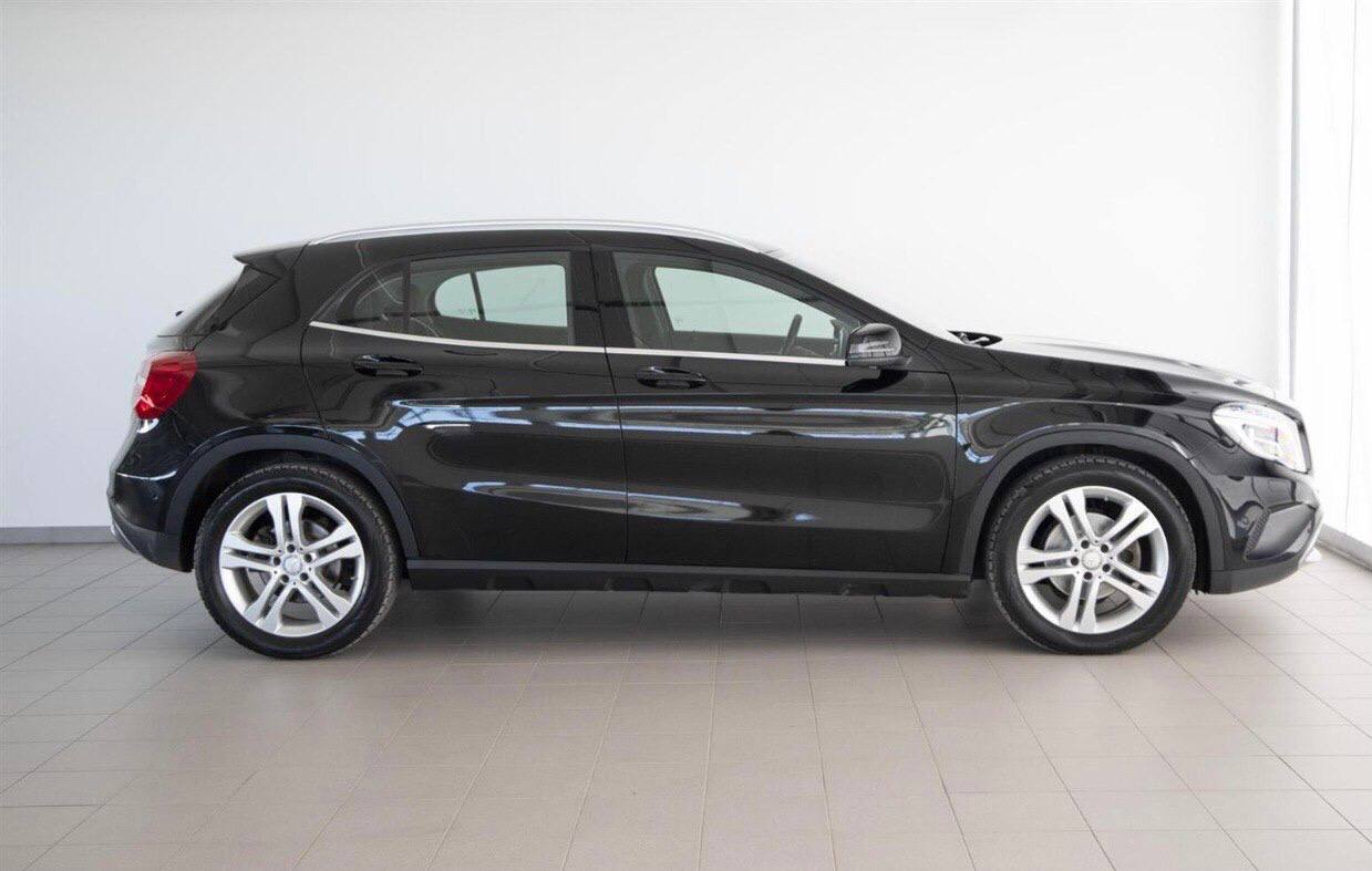 Mercedes-Benz GLA 220 CDI 4MATIC