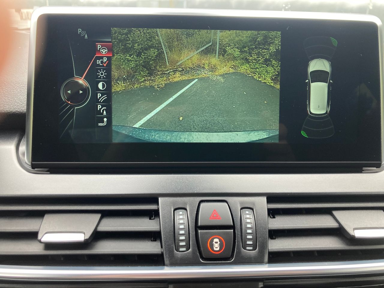 BMW Série 2 -218I AUT LIGNE DE LUXE EN CUIR CAMÉRA CROCHET NAVI TÊTE HAUTE