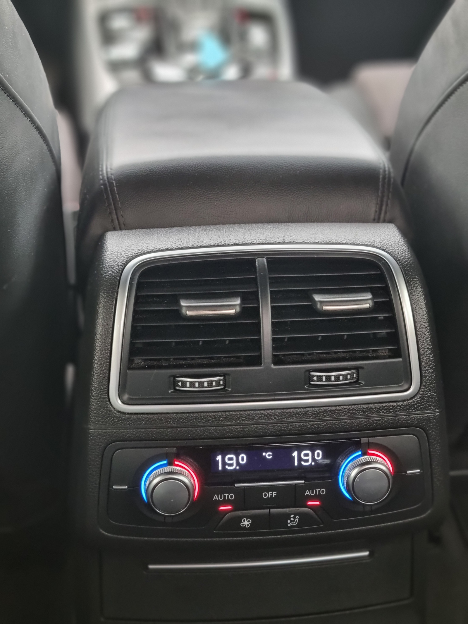 Audi A6 3.0 TDI V6 211 ch
