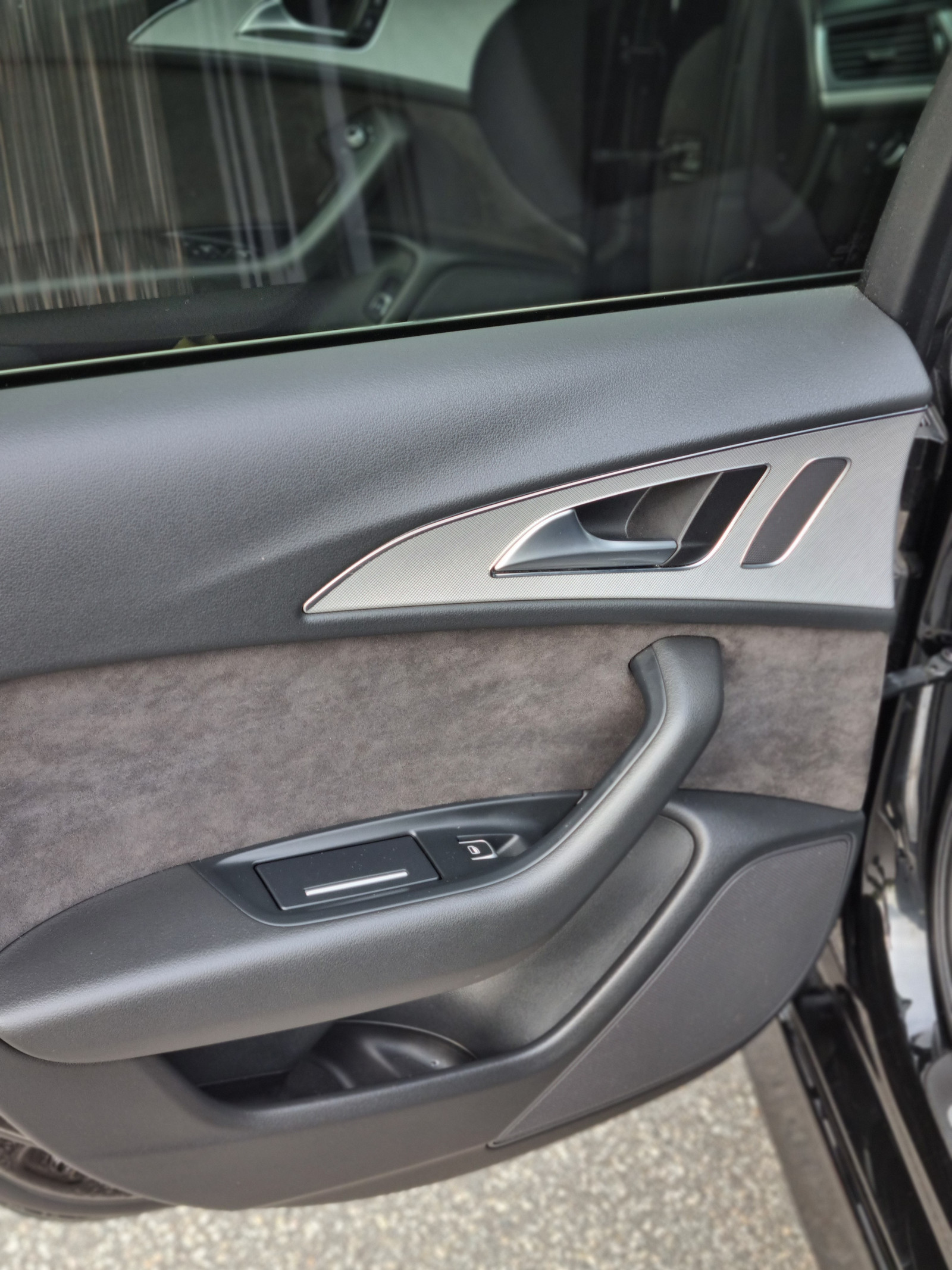 Audi A6 3.0 TDI V6 211 ch