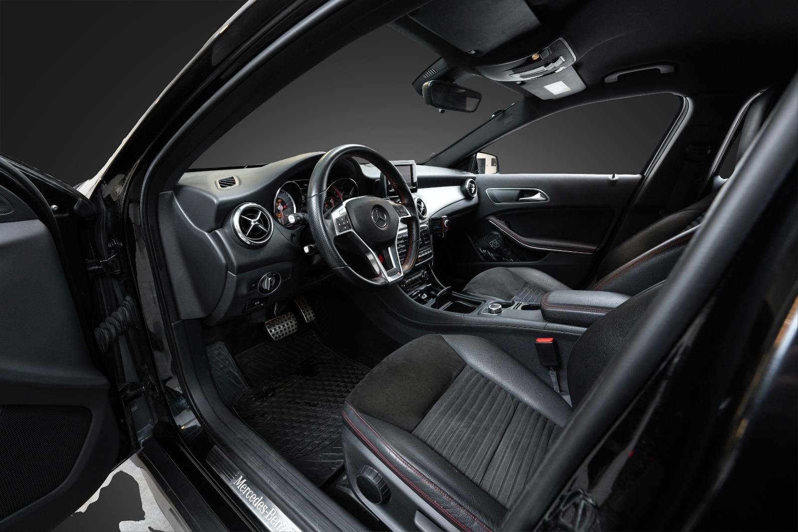 Mercedes-Benz GLA 220d 4-Matic