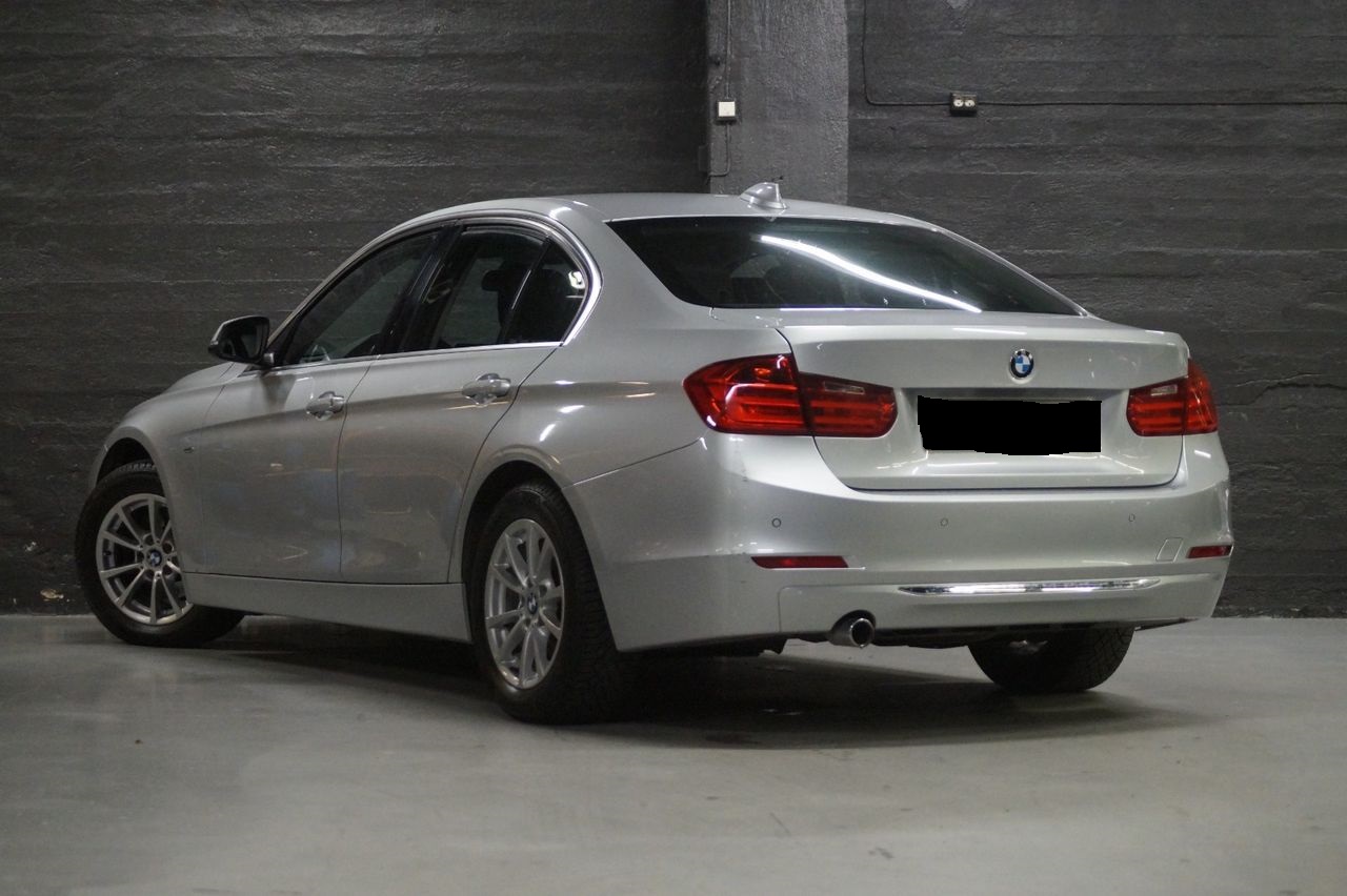 BMW Série 3- 316D (2.0l-116hp)/Ligne de Luxe/CC/Navi/Keyless/PDC ++