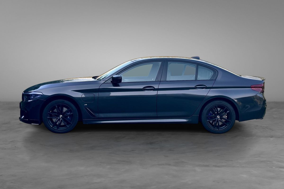 BMW Série 5 -530e xDrive iPerformance/M-sports/HarmanKardon/Pano