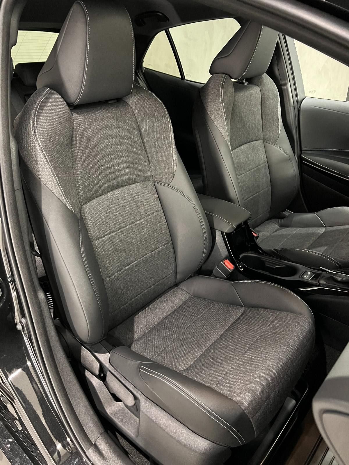 Toyota Corolla 1.8 HYBRIDE